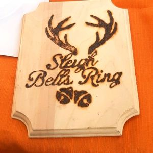 Plaque with Christmas sign